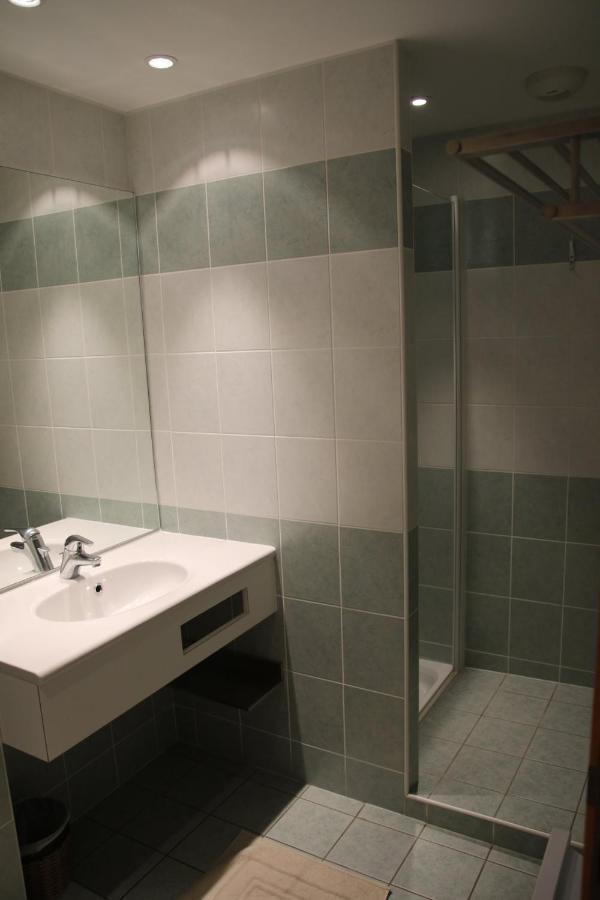 Chambres D'Hotes Les Peschiers 샤토루 외부 사진